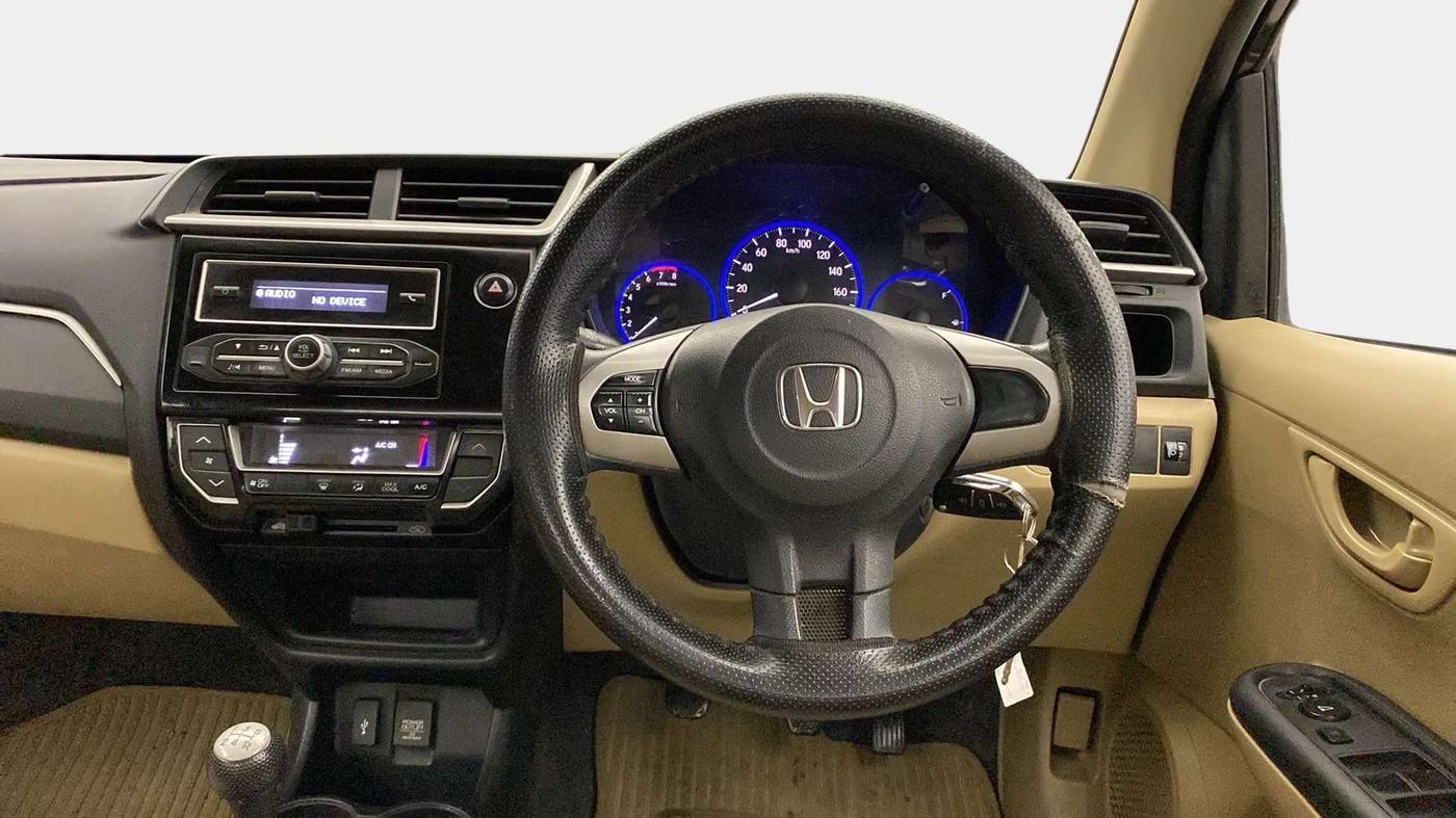 2016 Honda Amaze 1.2L I-VTEC S, Petrol, Manual, 98,932 km, Steering Wheel Close Up