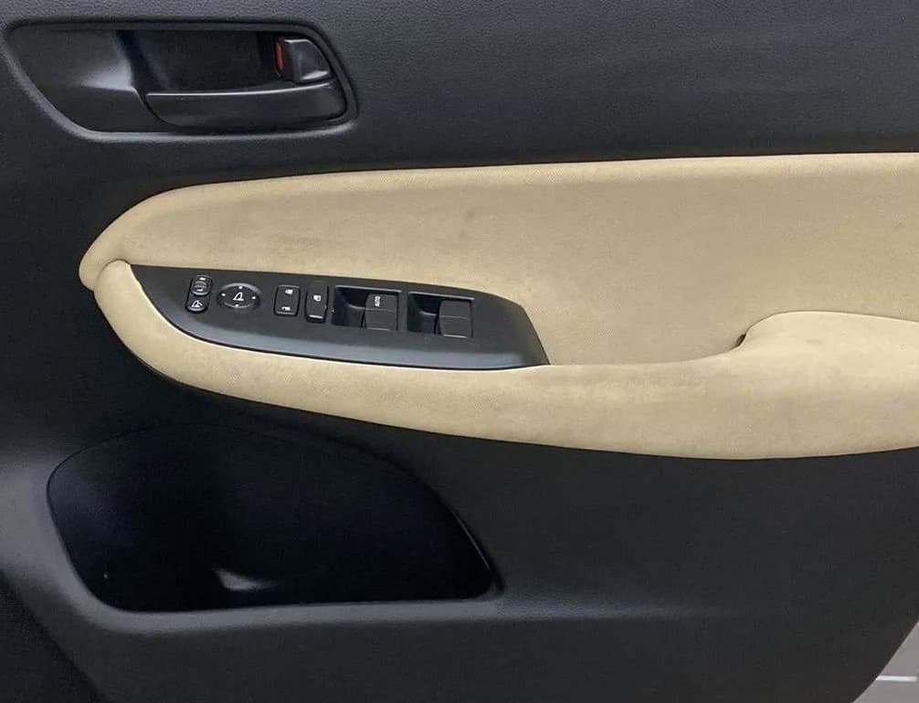 2022 Honda City 1.5L I-VTEC V CVT 5TH GEN, Petrol, Automatic, 9,308 km, Driver Side Door Panels Control