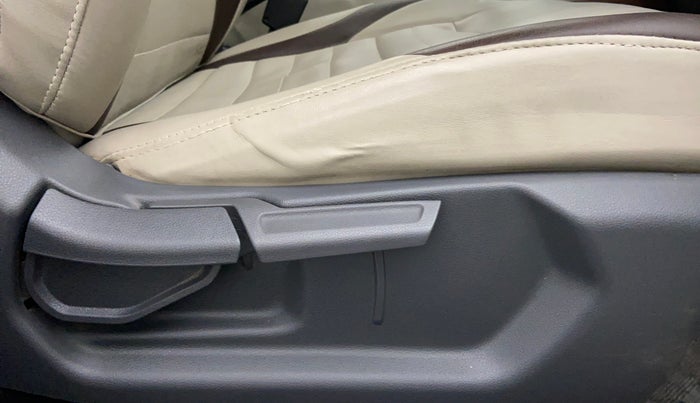 2020 Hyundai AURA S CNG, CNG, Manual, 51,715 km, Driver Side Adjustment Panel