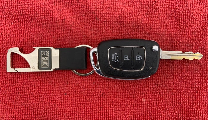 2020 Hyundai AURA S CNG, CNG, Manual, 51,715 km, Key Close Up