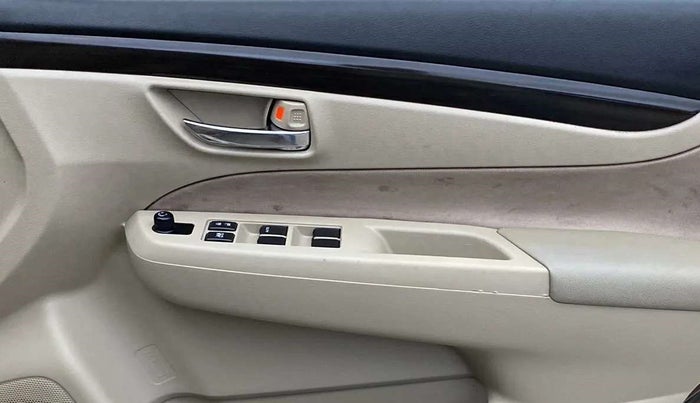 2015 Maruti Ciaz VXI+AT, Petrol, Automatic, 70,401 km, Driver Side Door Panels Control