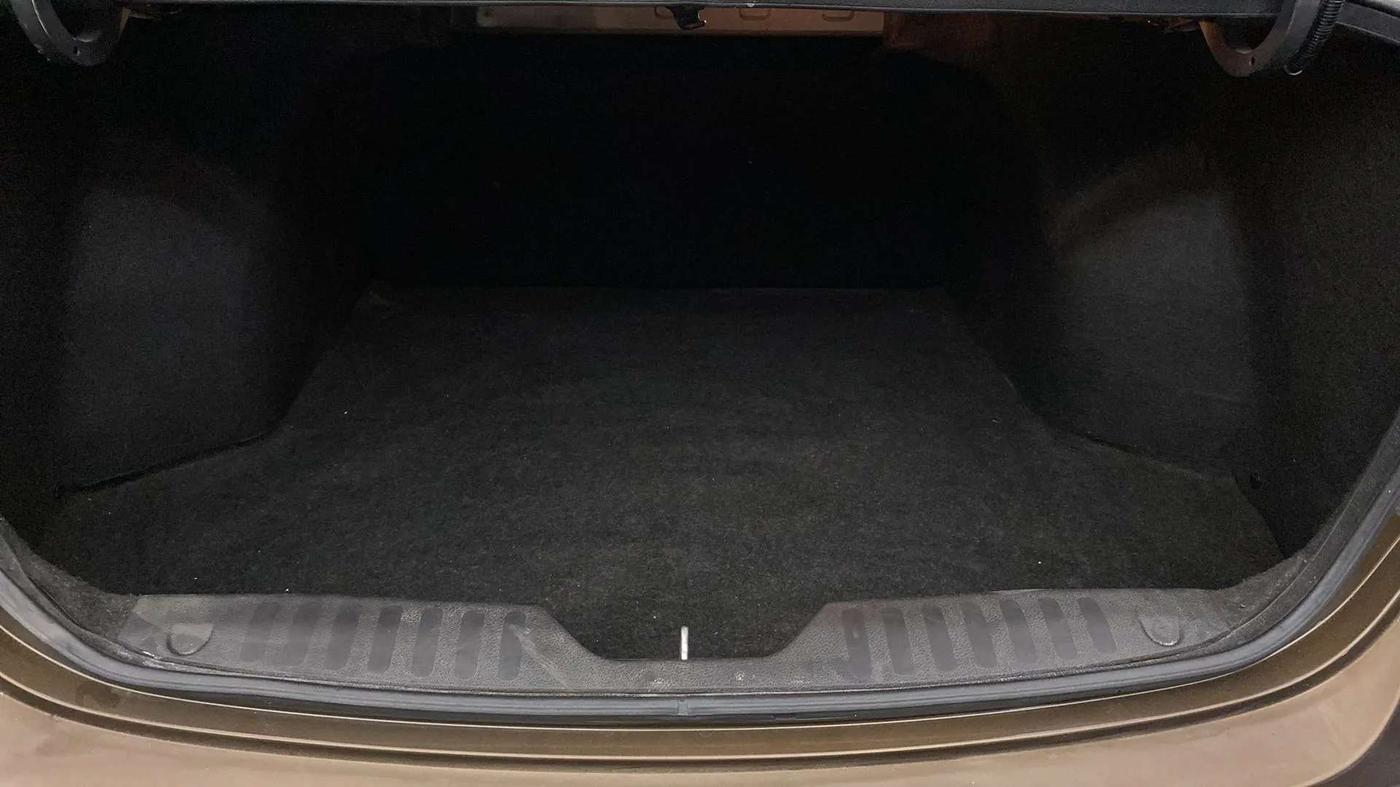 2015 Maruti Ciaz VXI+AT, Petrol, Automatic, 70,401 km, Boot Inside