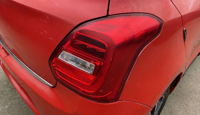 2018 Maruti Swift ZXI PLUS, Petrol, Manual, 73,964 km, Right tail light - Minor damage