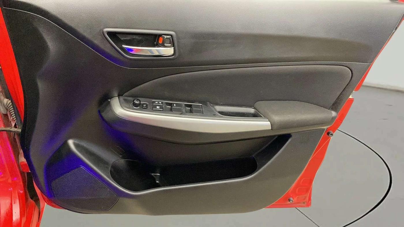 2018 Maruti Swift ZXI PLUS, Petrol, Manual, 73,964 km, Driver Side Door Panels Control