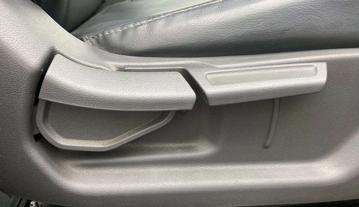 2019 Hyundai GRAND I10 NIOS SPORTZ AMT 1.2 KAPPA VTVT, Petrol, Automatic, 44,304 km, Driver Side Adjustment Panel