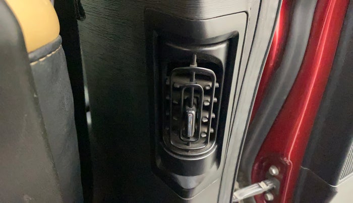 2018 Mahindra XUV500 W11 (O) AWD AT, Diesel, Automatic, 52,734 km, Rear AC Vents