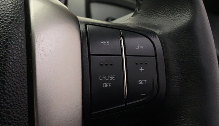 2018 Mahindra XUV500 W11 (O) AWD AT, Diesel, Automatic, 52,734 km, Adaptive Cruise Control