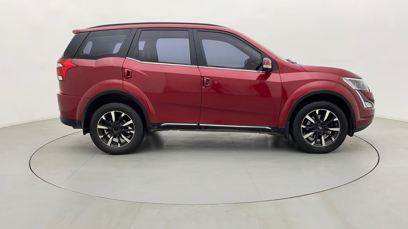 2018 Mahindra XUV500 W11 (O) AWD AT, Diesel, Automatic, 52,734 km, Right Side View
