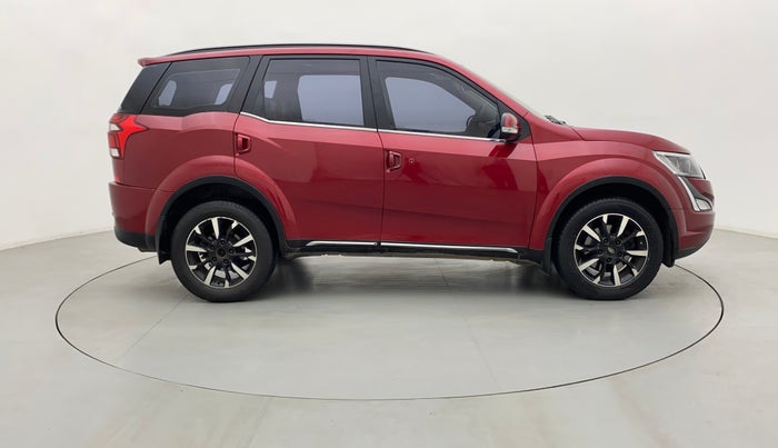 2018 Mahindra XUV500 W11 (O) AWD AT, Diesel, Automatic, 52,734 km, Right Side View