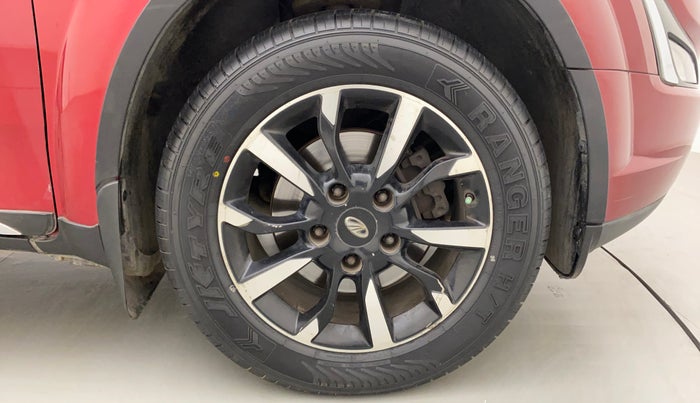 2018 Mahindra XUV500 W11 (O) AWD AT, Diesel, Automatic, 52,734 km, Right Front Wheel