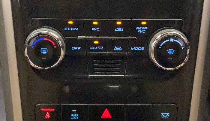 2018 Mahindra XUV500 W11 (O) AWD AT, Diesel, Automatic, 52,734 km, Automatic Climate Control