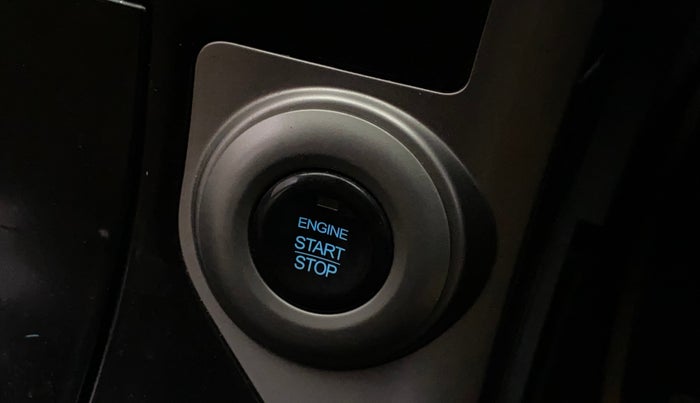 2018 Mahindra XUV500 W11 (O) AWD AT, Diesel, Automatic, 52,734 km, Keyless Start/ Stop Button