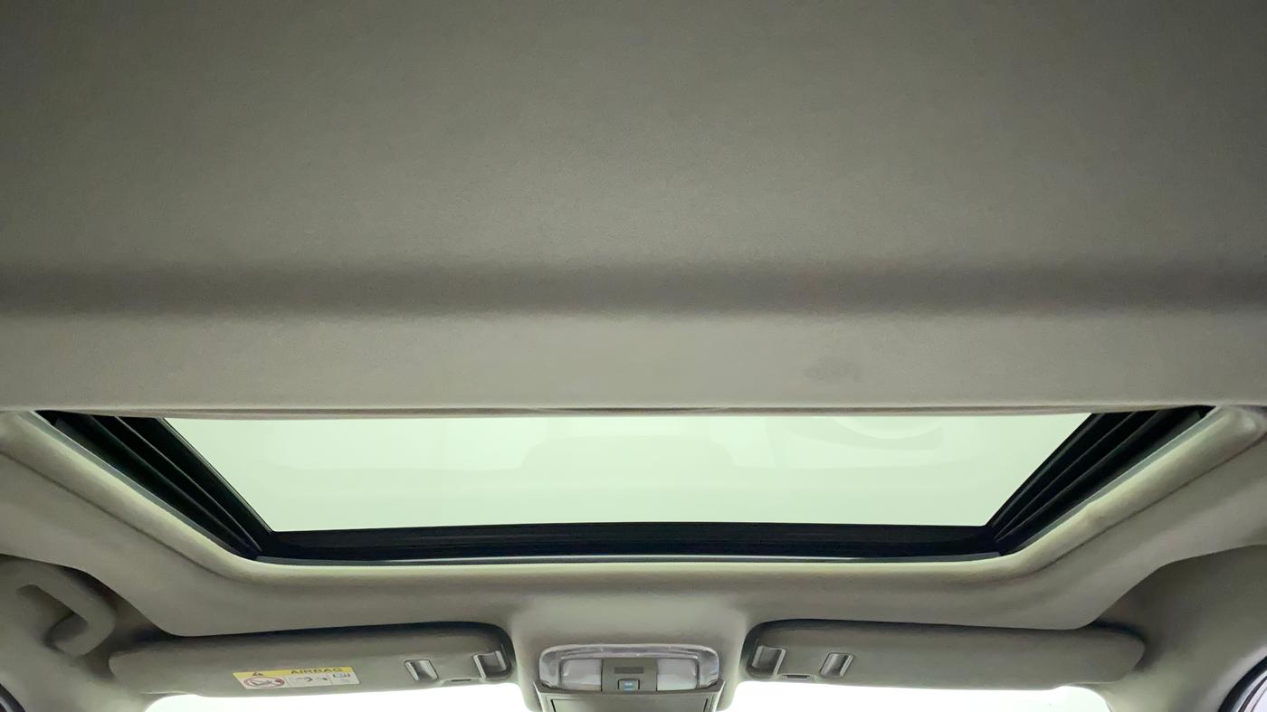 2018 Mahindra XUV500 W11 (O) AWD AT, Diesel, Automatic, 52,734 km, Moonroof/ Sunroof