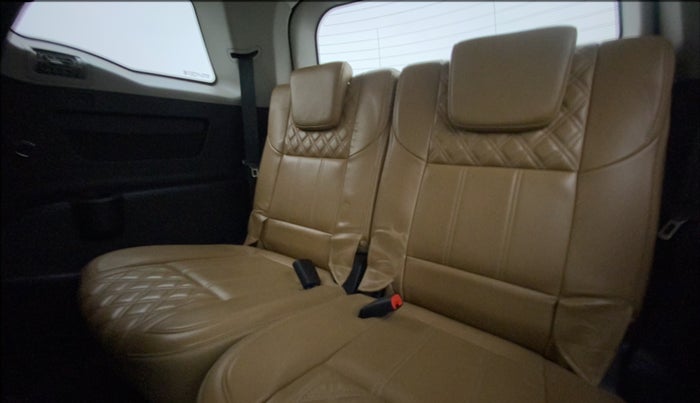 2018 Mahindra XUV500 W11 (O) AWD AT, Diesel, Automatic, 52,734 km, Third Seat Row ( optional )