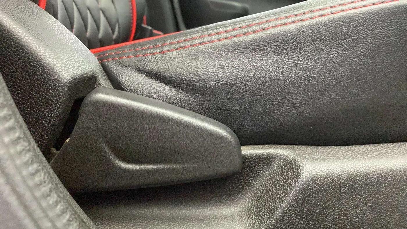 2020 Renault Kwid RXT 1.0 (O), Petrol, Manual, 28,449 km, Driver Side Adjustment Panel