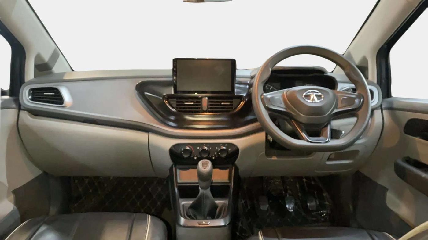 2021 Tata ALTROZ XE PETROL, Petrol, Manual, 39,675 km, Dashboard