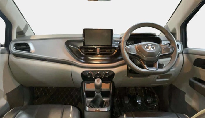 2021 Tata ALTROZ XE PETROL, Petrol, Manual, 39,675 km, Dashboard