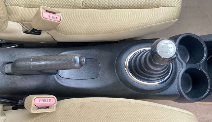 2015 Honda Brio S MT, Petrol, Manual, 45,536 km, Gear Lever