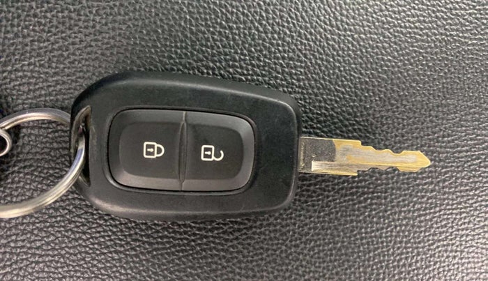 2020 Renault Kwid RXT 1.0 (O), Petrol, Manual, 30,759 km, Key Close Up