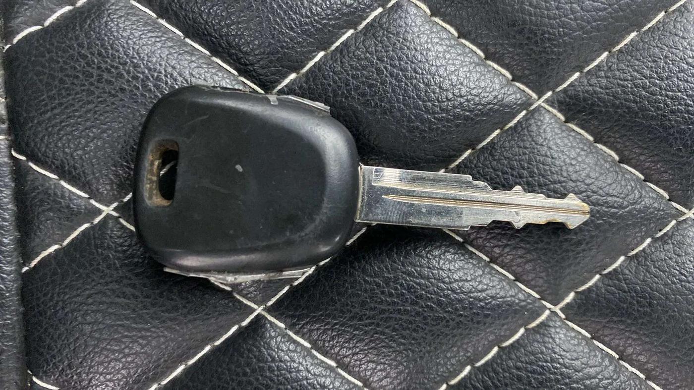 2019 Maruti Alto K10 VXI AMT, Petrol, Automatic, 24,923 km, Key Close Up