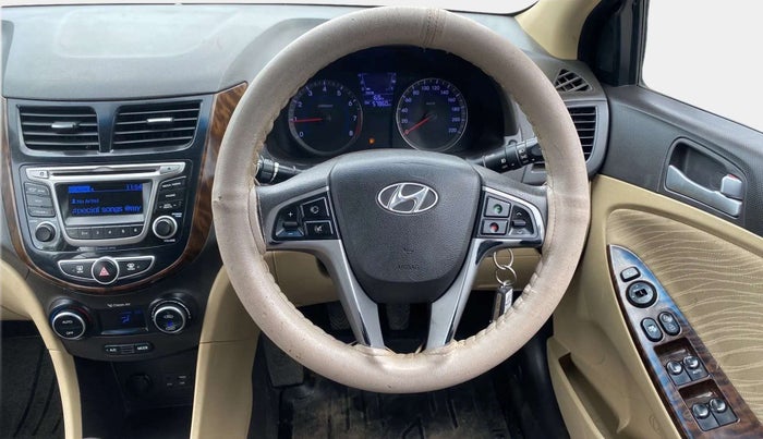 2015 Hyundai Verna FLUIDIC 4S 1.6 VTVT S, Petrol, Manual, 57,973 km, Steering Wheel Close Up