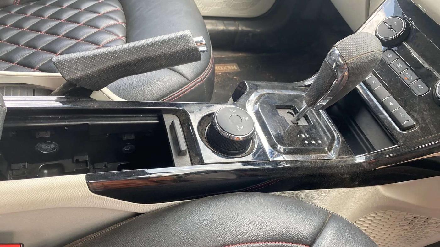 2022 Tata NEXON XZA PLUS PETROL, Petrol, Automatic, 9,889 km, Gear Lever