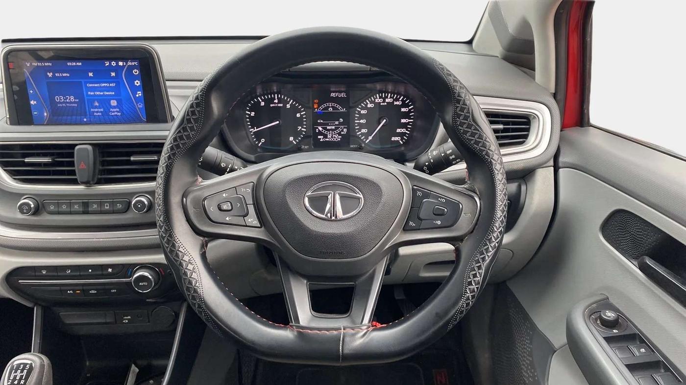 2020 Tata ALTROZ XT PETROL, Petrol, Manual, 32,209 km, Steering Wheel Close Up
