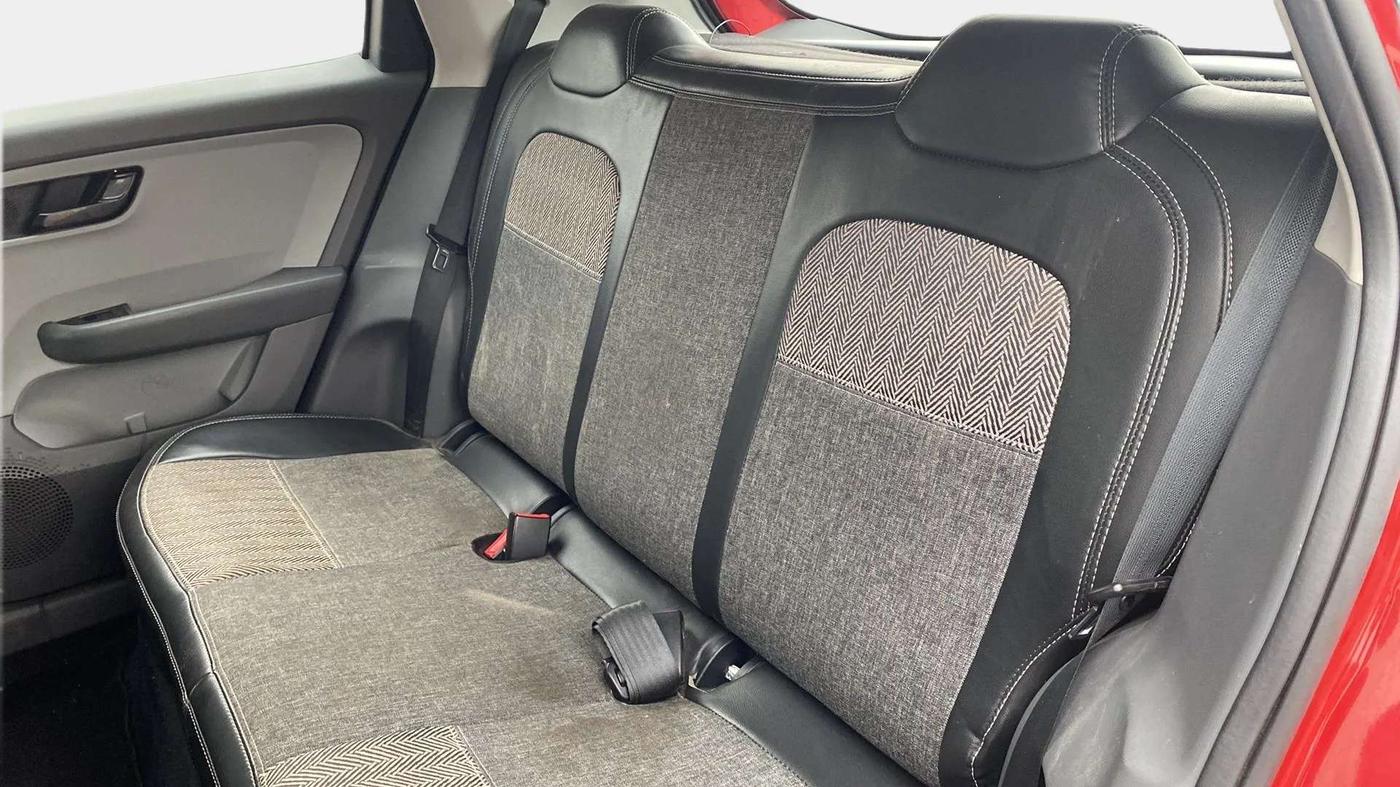 2020 Tata ALTROZ XT PETROL, Petrol, Manual, 32,209 km, Right Side Rear Door Cabin