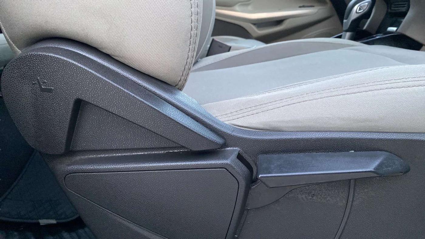 2017 Ford Ecosport TITANIUM 1.5L PETROL AT, Petrol, Automatic, 37,376 km, Driver Side Adjustment Panel