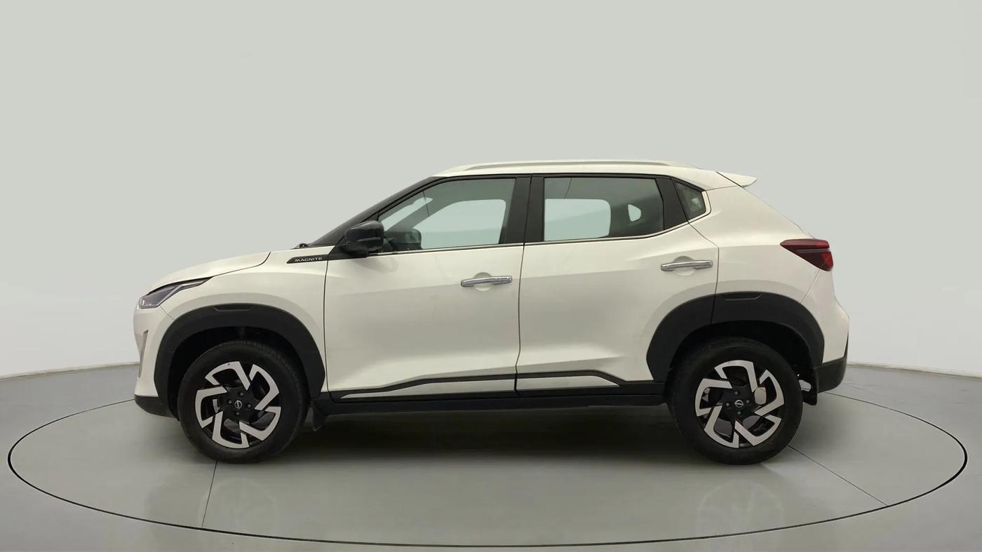 2022 Nissan MAGNITE XV PREMIUM TURBO CVT, Petrol, Automatic, 16,261 km, Left Side