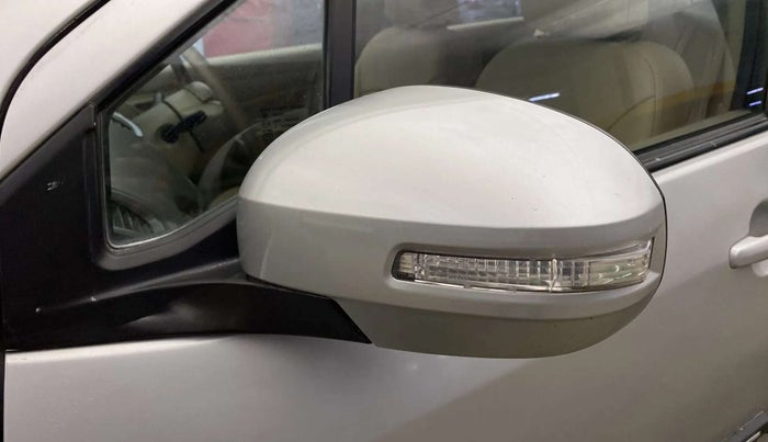 2012 Maruti Ertiga LXI, Petrol, Manual, 56,845 km, Left rear-view mirror - Indicator light not working