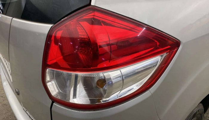 2012 Maruti Ertiga LXI, Petrol, Manual, 56,845 km, Right tail light - Minor scratches