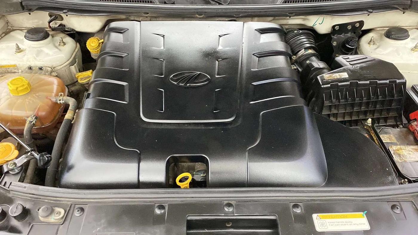 2020 Mahindra XUV500 W7, Diesel, Manual, 30,941 km, Open Bonet