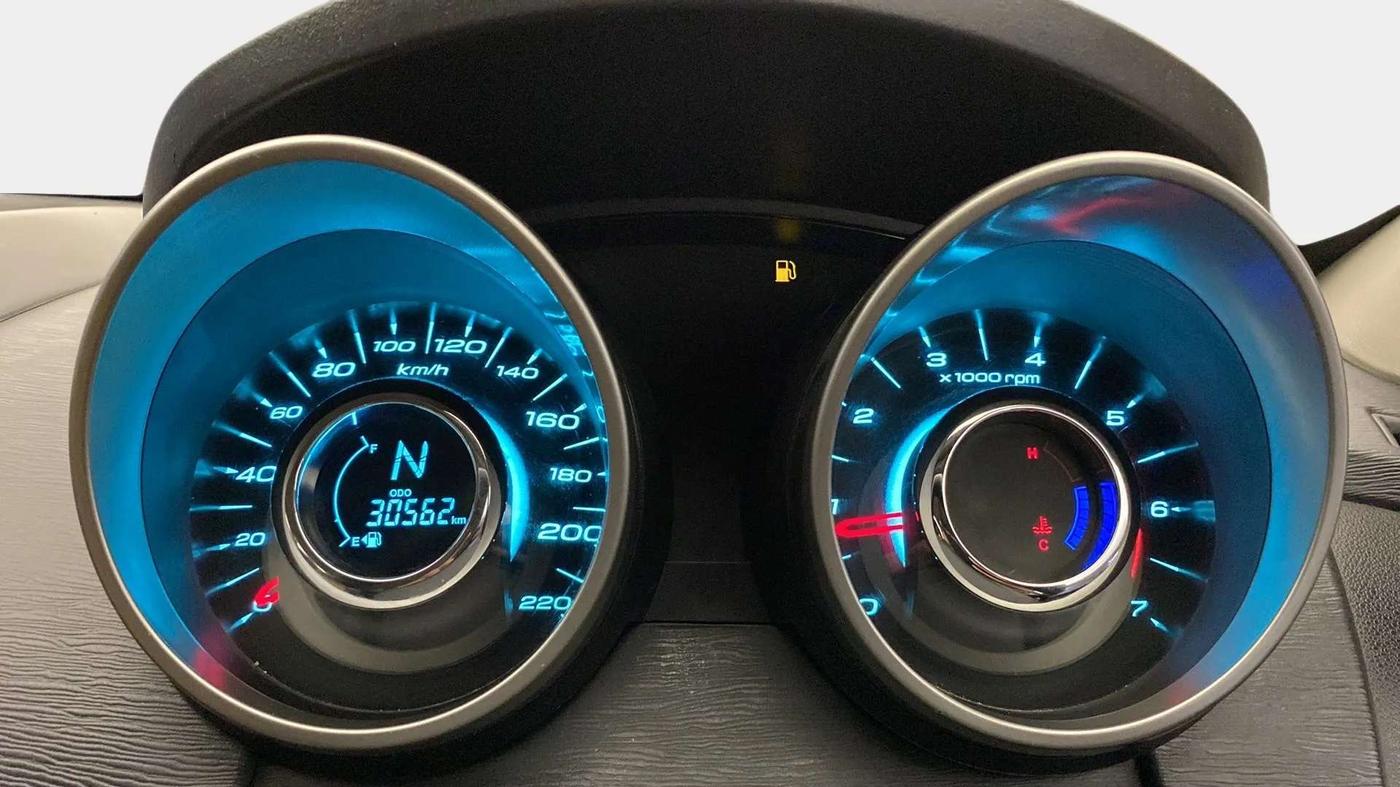 2020 Mahindra XUV500 W7, Diesel, Manual, 30,941 km, Odometer Image