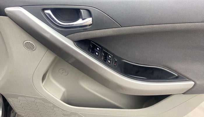 2018 Tata NEXON XZ PLUS PETROL, Petrol, Manual, 59,693 km, Driver Side Door Panels Control