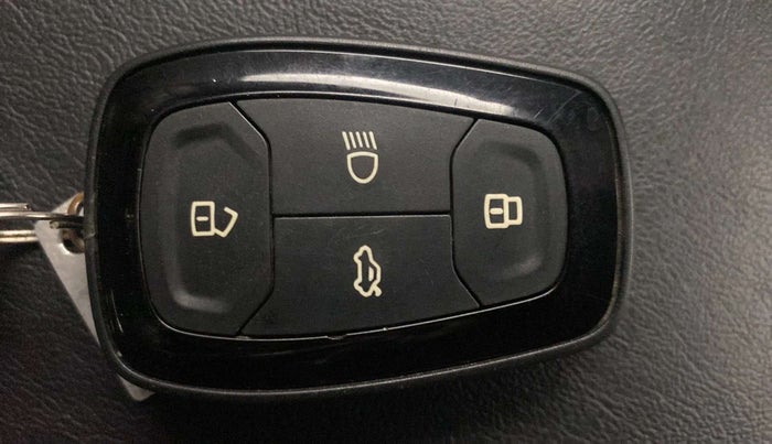 2018 Tata NEXON XZ PLUS PETROL, Petrol, Manual, 59,693 km, Key Close Up