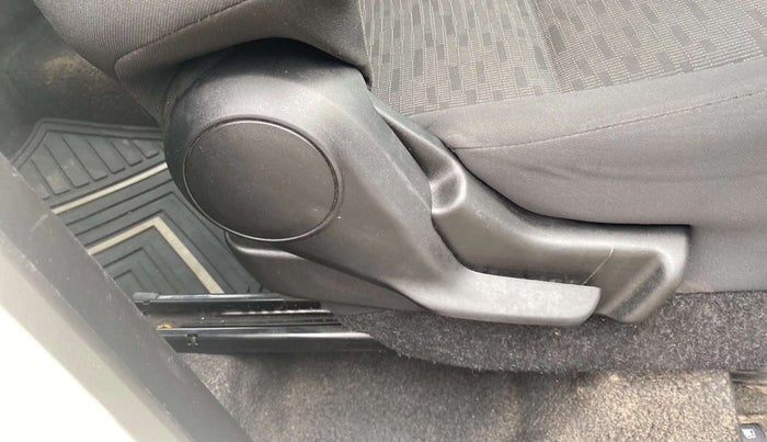 2018 Maruti IGNIS SIGMA 1.2, Petrol, Manual, 44,859 km, Driver Side Adjustment Panel