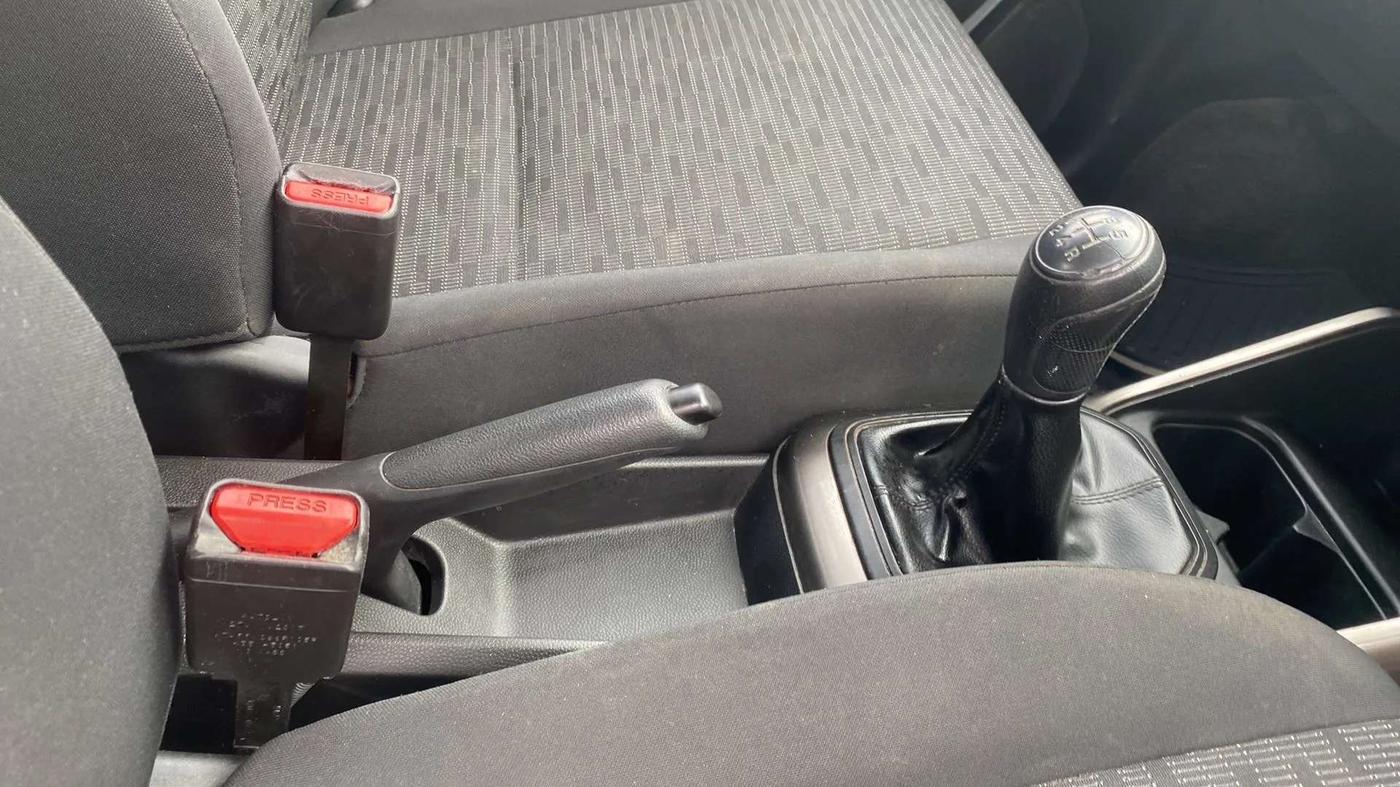 2018 Maruti IGNIS SIGMA 1.2, Petrol, Manual, 44,859 km, Gear Lever