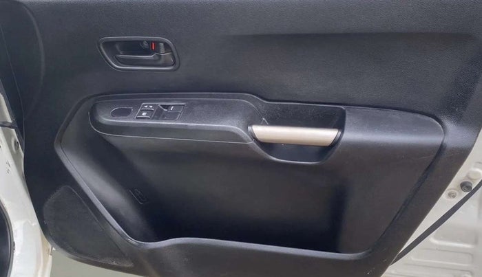 2018 Maruti IGNIS SIGMA 1.2, Petrol, Manual, 44,859 km, Driver Side Door Panels Control