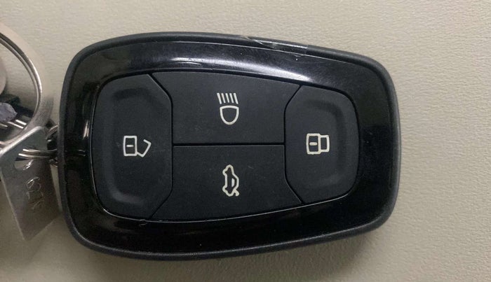 2023 Tata NEXON XZA PLUS DIESEL (L), Diesel, Automatic, 25,005 km, Key Close Up