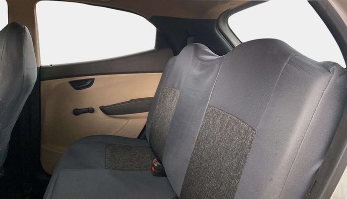 2017 Hyundai Eon ERA +, Petrol, Manual, 32,907 km, Right Side Rear Door Cabin