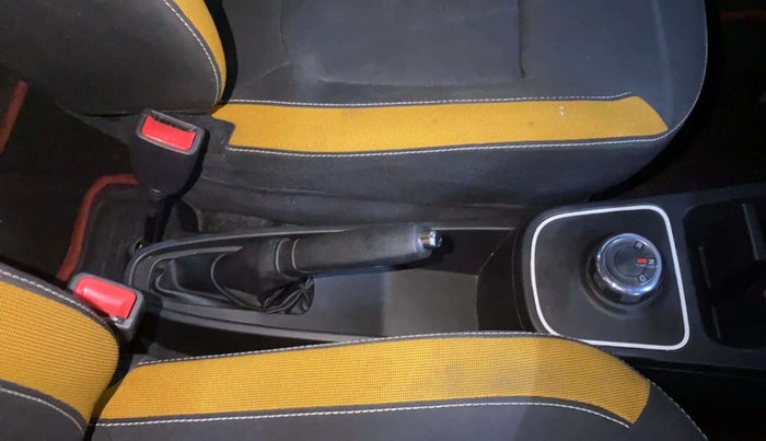 2022 Renault Kwid CLIMBER 1.0 AMT, Petrol, Automatic, 37,487 km, Gear Lever