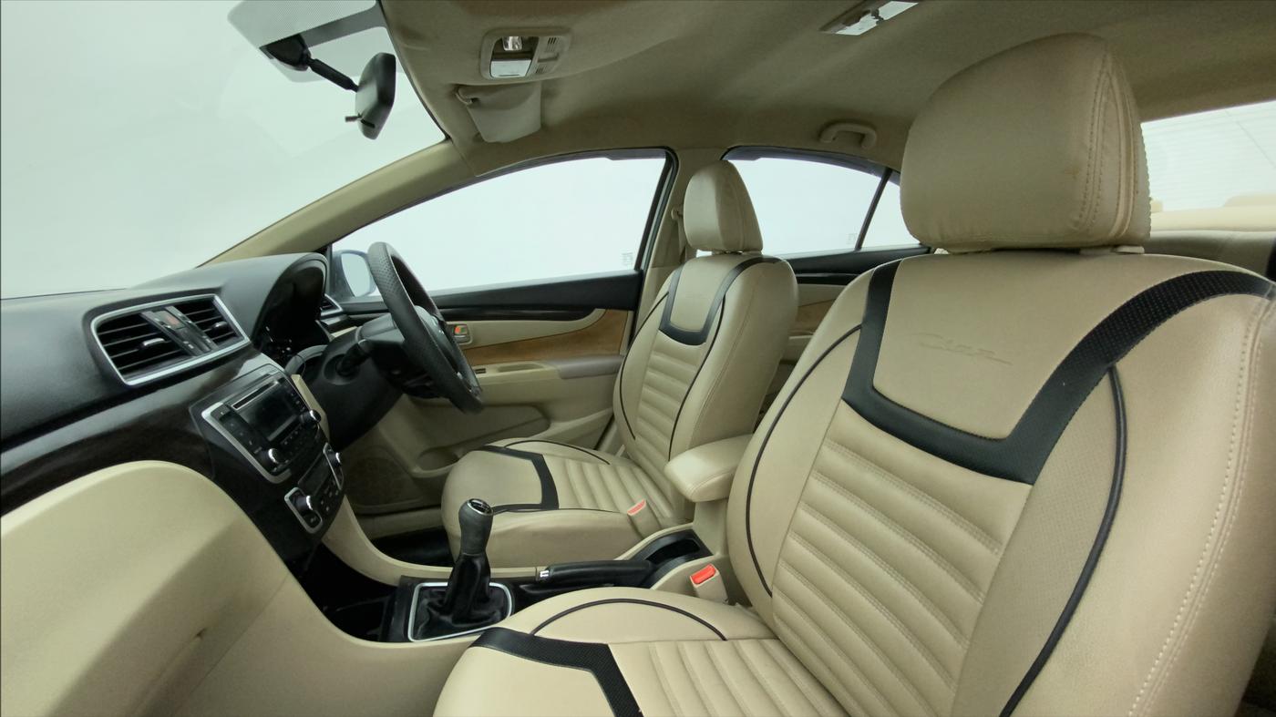 2017 Maruti Ciaz VDI+ SHVS, Diesel, Manual, 51,247 km, Right Side Front Door Cabin