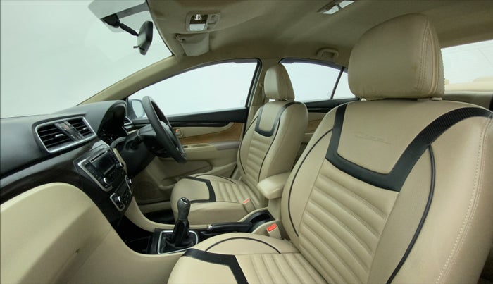 2017 Maruti Ciaz VDI+ SHVS, Diesel, Manual, 51,247 km, Right Side Front Door Cabin
