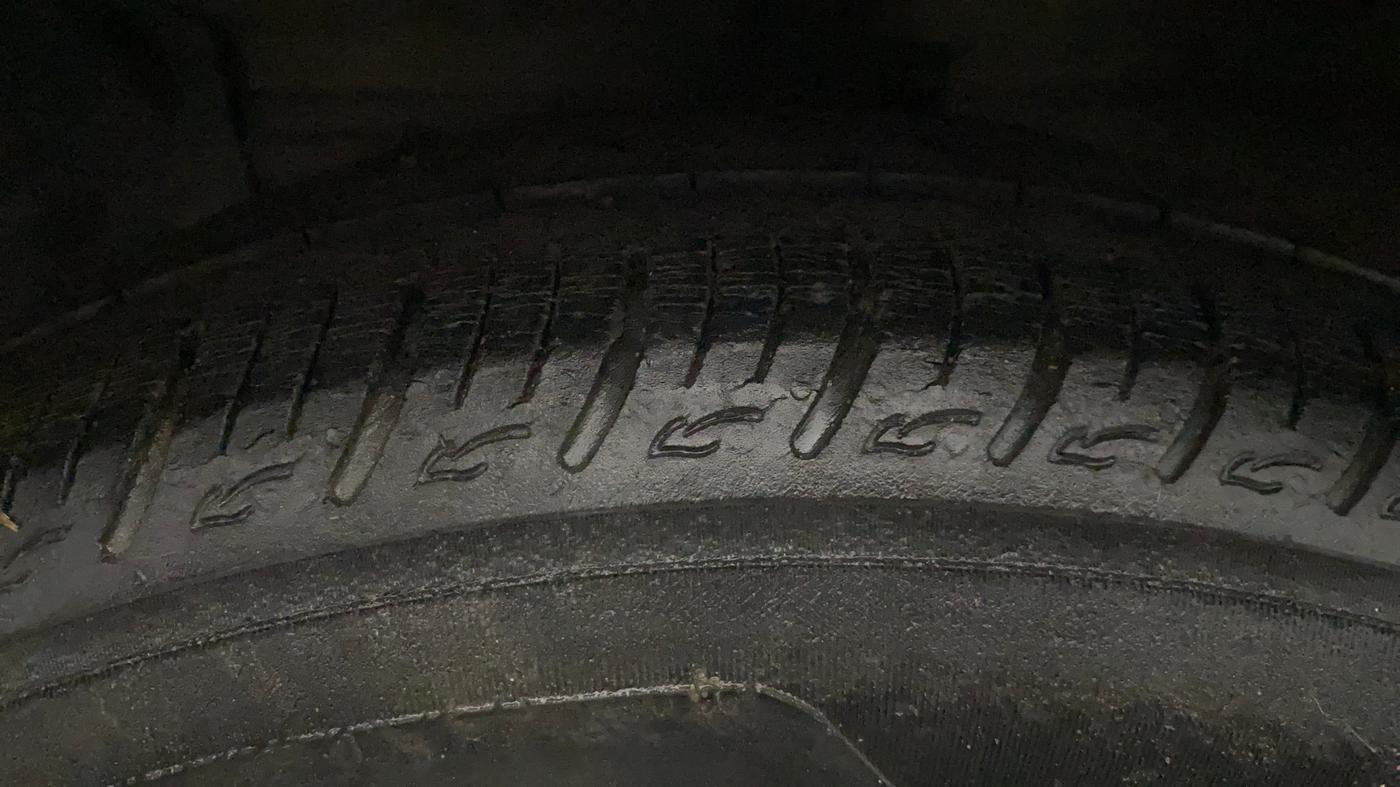 2017 Maruti Ciaz DELTA 1.4 MT PETROL, Petrol, Manual, 1,02,069 km, Left Front Tyre Tread