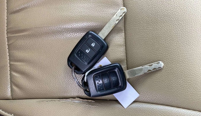 2015 Honda City 1.5L I-VTEC V MT, Petrol, Manual, 73,597 km, Key Close Up