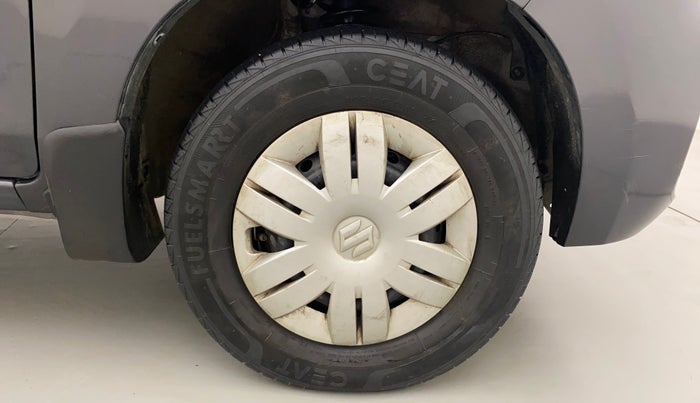 2022 Maruti Alto VXI, Petrol, Manual, 33,271 km, Right Front Wheel