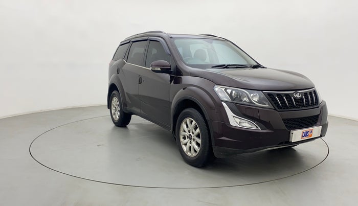 2018 Mahindra XUV500 W10 AT, Diesel, Automatic, 123 km, Right Front Diagonal