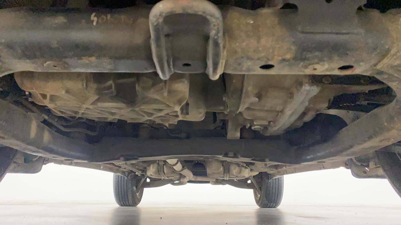 2018 Mahindra XUV500 W10 AT, Diesel, Automatic, 1,00,457 km, Front Underbody
