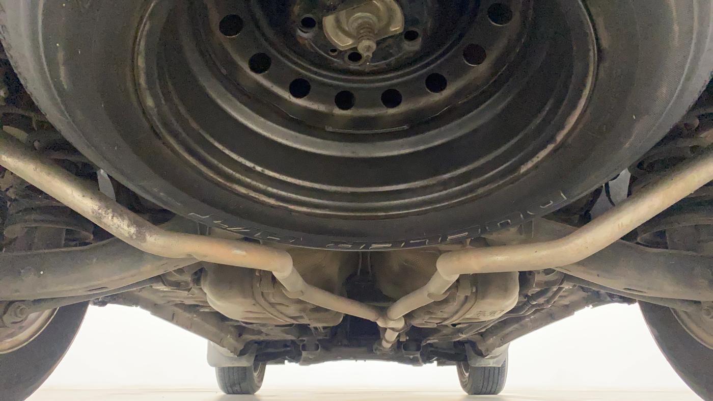 2018 Mahindra XUV500 W10 AT, Diesel, Automatic, 1,00,457 km, Rear Underbody
